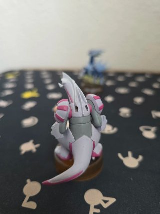 Figuras Kaiyodo Palkia y Dialga