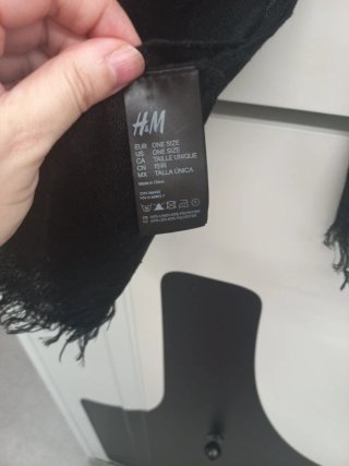 Pañuelo negro de H&M