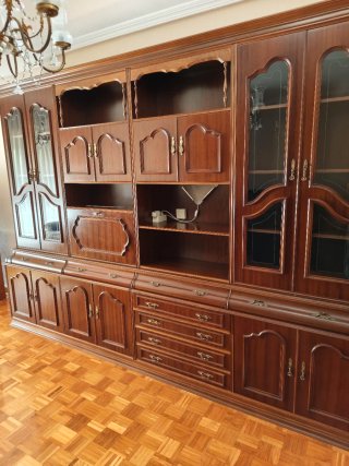 Mueble de salón clásico madera