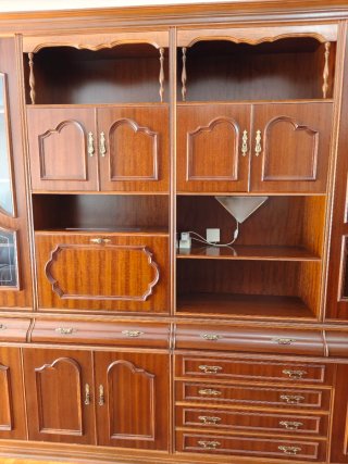 Mueble de salón clásico madera