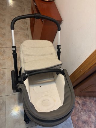 Carrito de bebé en buen estado