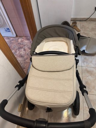 Carrito de bebé en buen estado