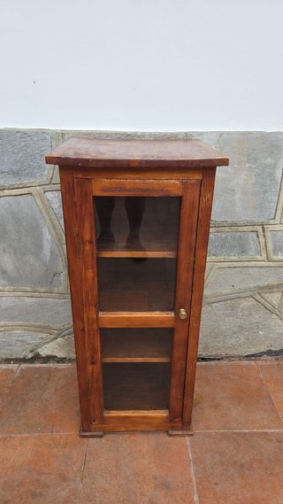 Armario madera pino macizo barnizado color castaño