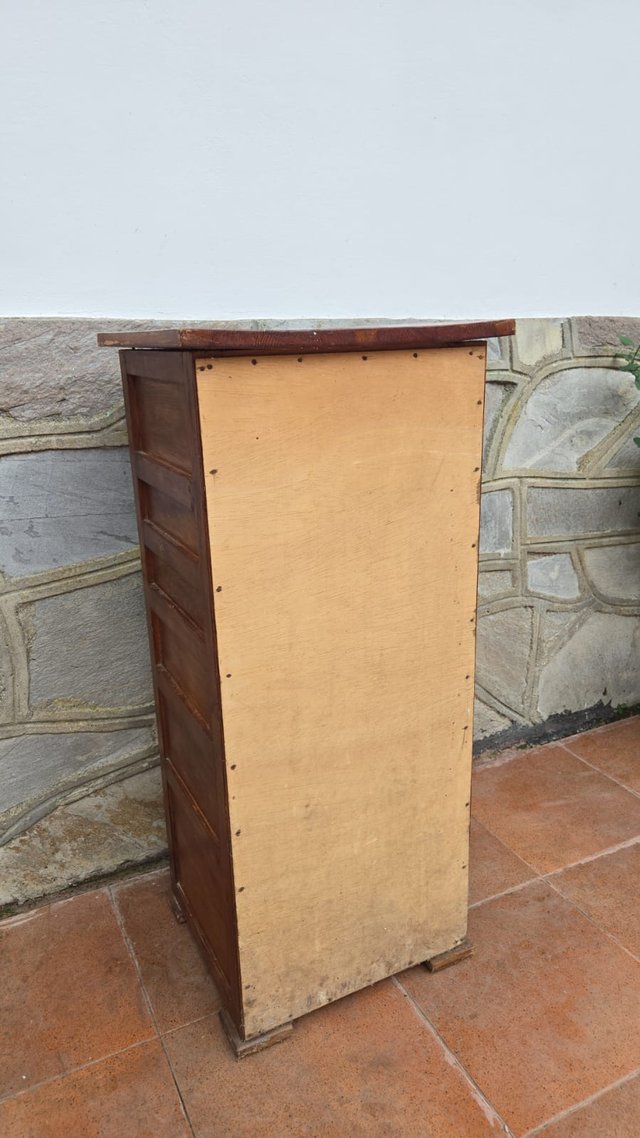Armario madera pino macizo barnizado color castaño