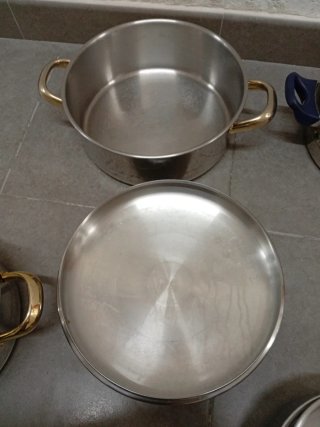Juego de Ollas Metálicas con Tapas de Vidrio