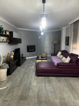 Se vende amplio piso reformado totalmente hace 4 a