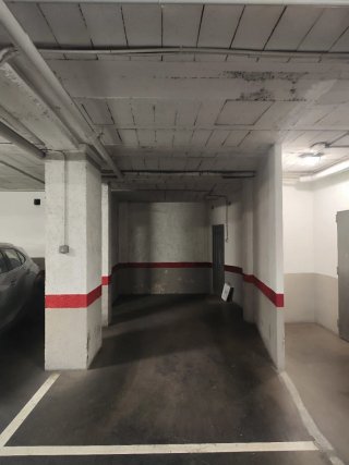 Se alquila garaje enfrente del parking aigüera