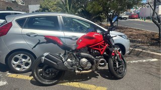 Ducati Monster 821 Roja