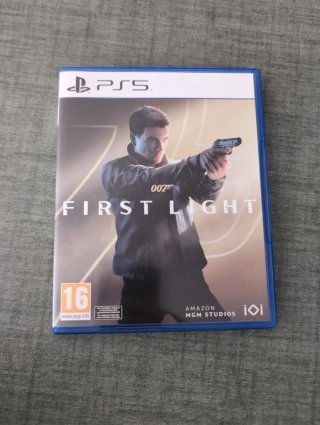 Juego 007 First Light PS5