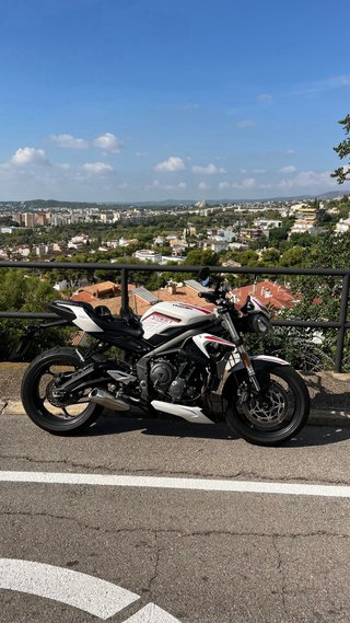 Triumph street triple 660 a2