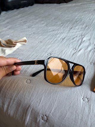 Gafas de Sol Louis Vuitton Negras y Doradas