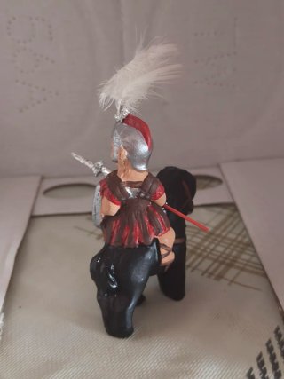 Miniatura romano a caballo