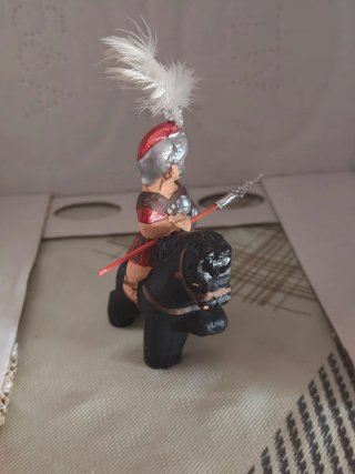 Miniatura romano a caballo