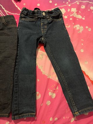 Pantalones vaqueros bebé 2 años