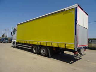 MAN TGX 28 560-CAMIONES LONAS / TAUTLINER