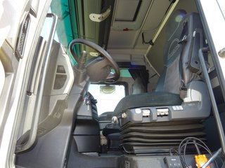 MAN TGX 28 560-CAMIONES LONAS / TAUTLINER