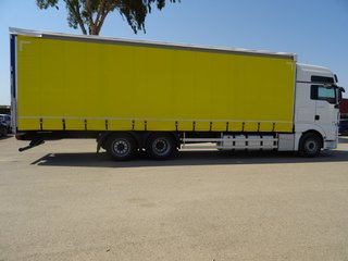 MAN TGX 28 560-CAMIONES LONAS / TAUTLINER