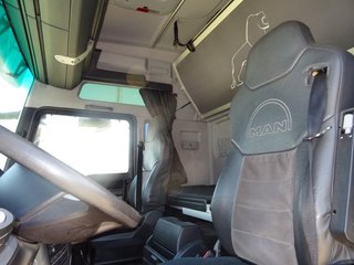 MAN TGX 28 560-CAMIONES LONAS / TAUTLINER
