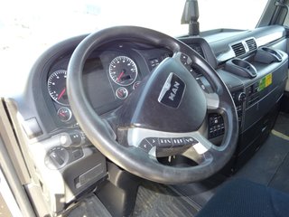 MAN TGX 28 560-CAMIONES LONAS / TAUTLINER