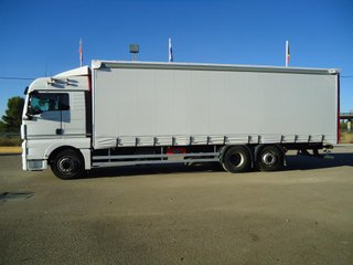 MAN TGX 26 440-CAMIONES LONAS / TAUTLINER