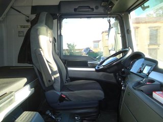 MAN TGX 26 440-CAMIONES LONAS / TAUTLINER