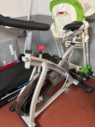 Bicicleta Estática BH Fitness (NEGOCIABLE)