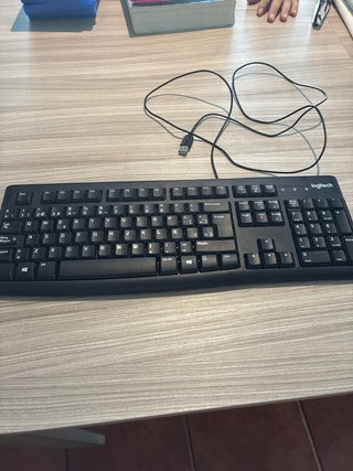 Teclado Logitech Negro USB