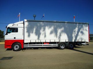 MAN TGX 26 440-CAMIONES LONAS / TAUTLINER