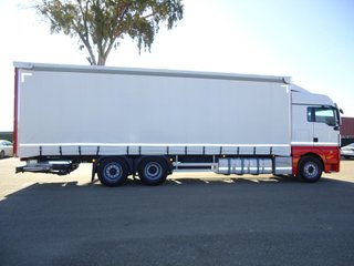 MAN TGX 26 440-CAMIONES LONAS / TAUTLINER