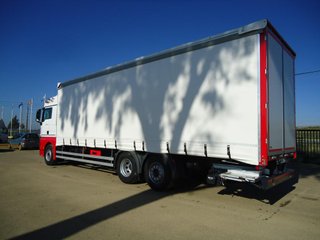 MAN TGX 26 440-CAMIONES LONAS / TAUTLINER