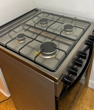 Cocina de gas Zanussi con horno