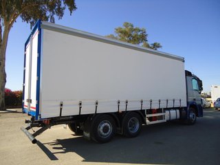 Mercedes ACTROS 25 44-CAMIONES LONAS / TAUTLINER