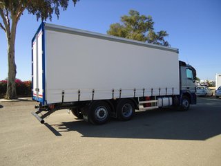 Mercedes ACTROS 25 44-CAMIONES LONAS / TAUTLINER