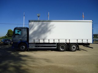 Mercedes ACTROS 25 44-CAMIONES LONAS / TAUTLINER