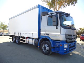 Mercedes ACTROS 25 44-CAMIONES LONAS / TAUTLINER