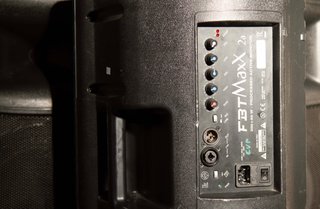 Altavoces autoamplificados FBT MaxX 2a–varias unid