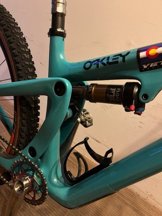 Cuadro Yeti SB115