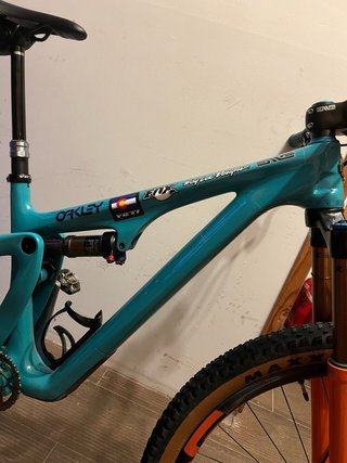 Cuadro Yeti SB115