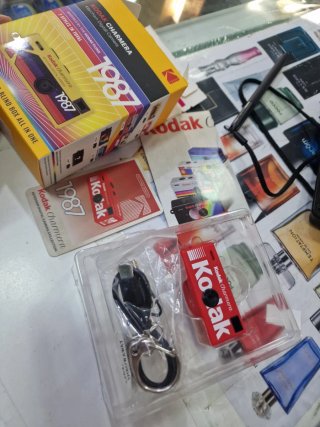 Cámara Kodak Charmara 1987 Roja