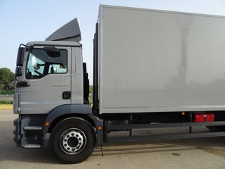 MAN TGM 18 290-CAMIONES FURGONES