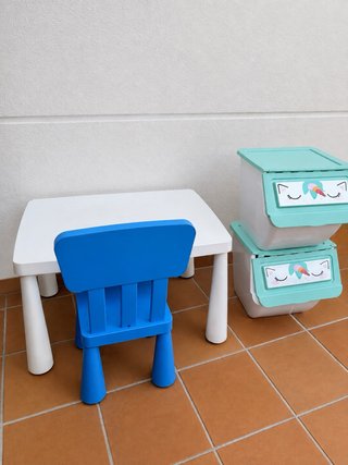Conjunto mesa, silla y almacenaje infantil