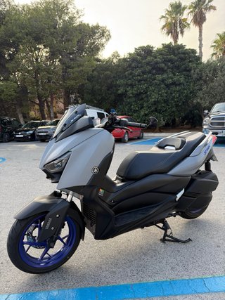 Yamaha xmax 300