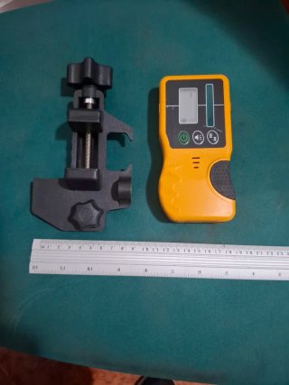 Receptor de nivel láser giratorio.