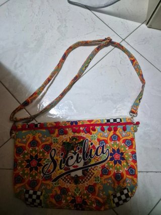 Borsello Sicilia Multicolor con Pomponcini Rossi