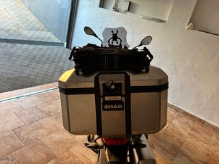 BMW F750GS Adventure con cúpula alta defensas latl