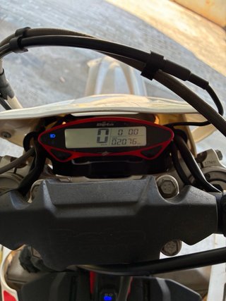 Beta Moto Enduro/Motocross Roja y Blanca