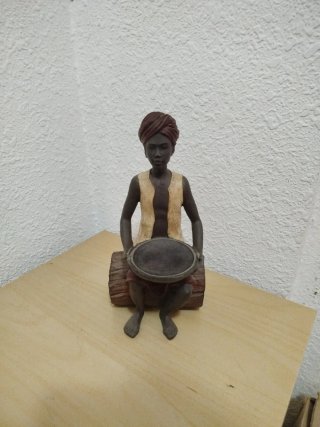 Figura para velas e incienso sirviente nubio