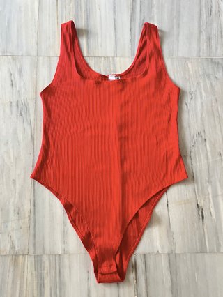 Body rojo canalé de tirantes H&M