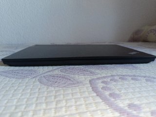 Lenovo Thinkpad E14 Intel Core i5 (golpe esquina)