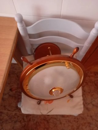 Lámpara de techo madera y dorado
